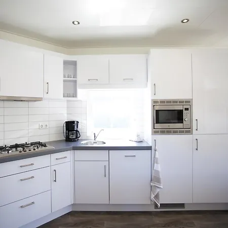 With Dishwasher Chalet Velsen-Zuid